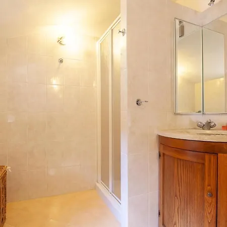 Hébergement de vacances 4 Bedroom Gorgeous In Colognora Di Pescaglia